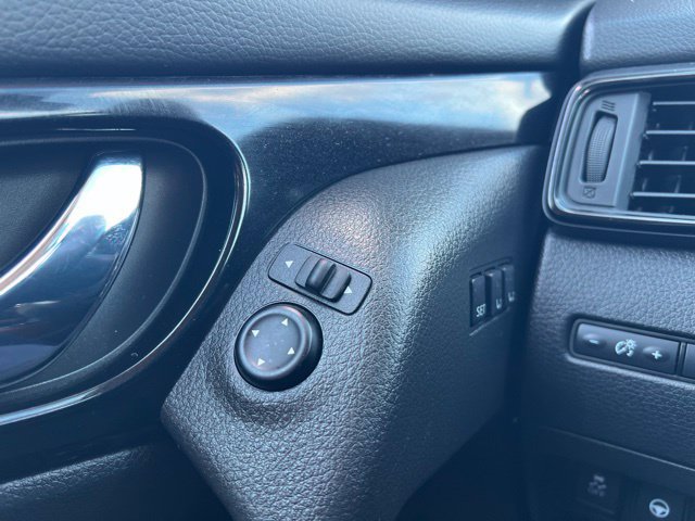 Used 2019 Nissan Rogue SL w/ Premium Package AWD/4WD image 20