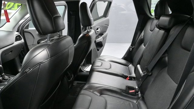 Used 2020 Jeep Cherokee Limited FWD image 22