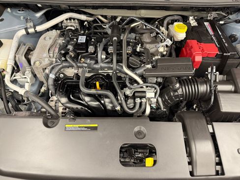 Used 2025 Nissan Sentra SR FWD image 28