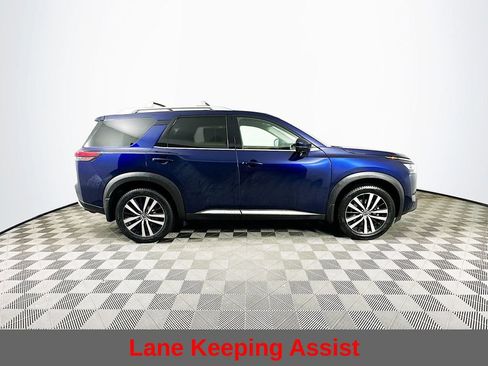 Certified 2024 Nissan Pathfinder Platinum image 13