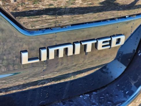 New 2026 Jeep Grand Cherokee Limited RWD image 8