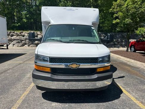 New 2026 Chevrolet Express 3500 w/ Power Convenience Package RWD image 8
