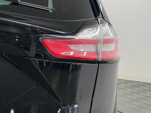 Used 2023 Ford Edge SE w/ Black Appearance Package AWD/4WD image 14