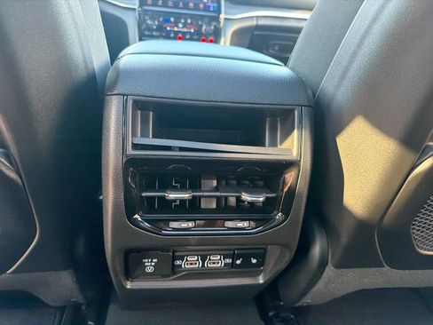 Used 2024 Jeep Grand Cherokee Limited w/ Luxury Tech Group II RWD image 13