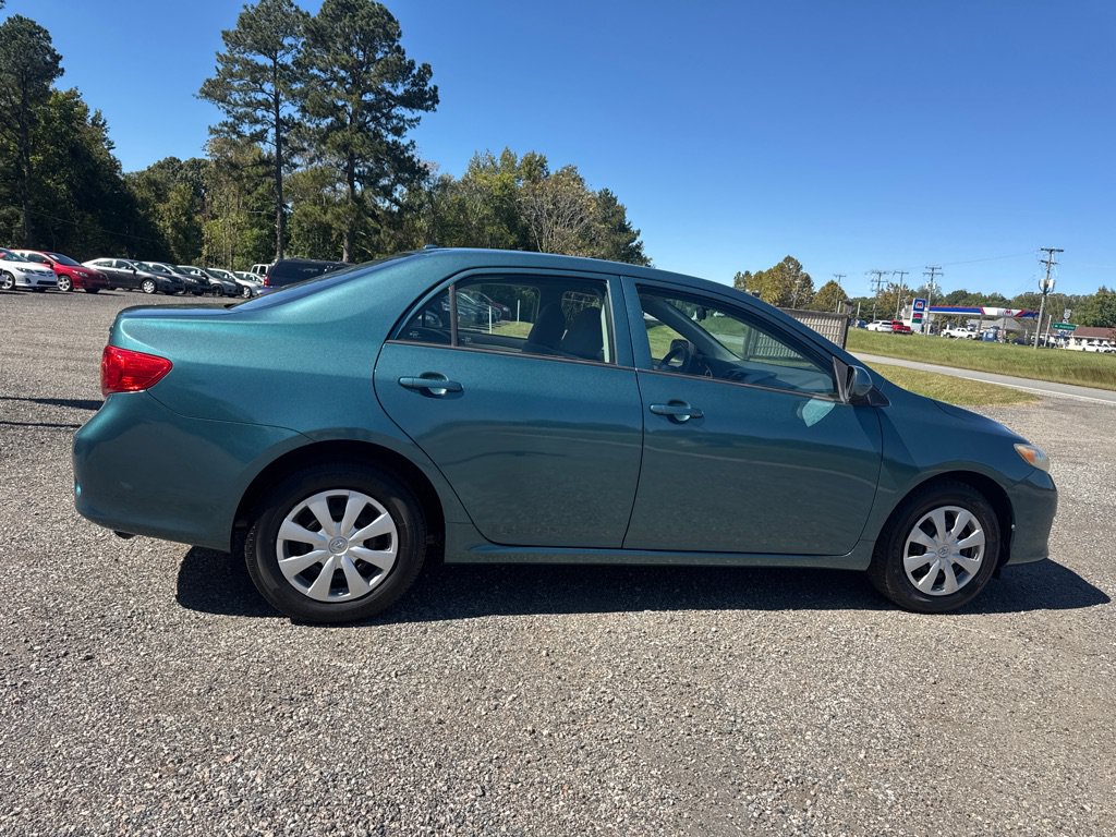 Used 2010 Toyota Corolla LE w/ All Weather Guard Pkg FWD image 11
