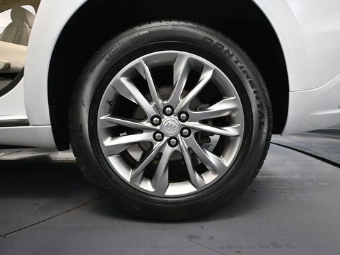 Used 2022 Buick Enclave Avenir w/ Avenir Technology Package image 15