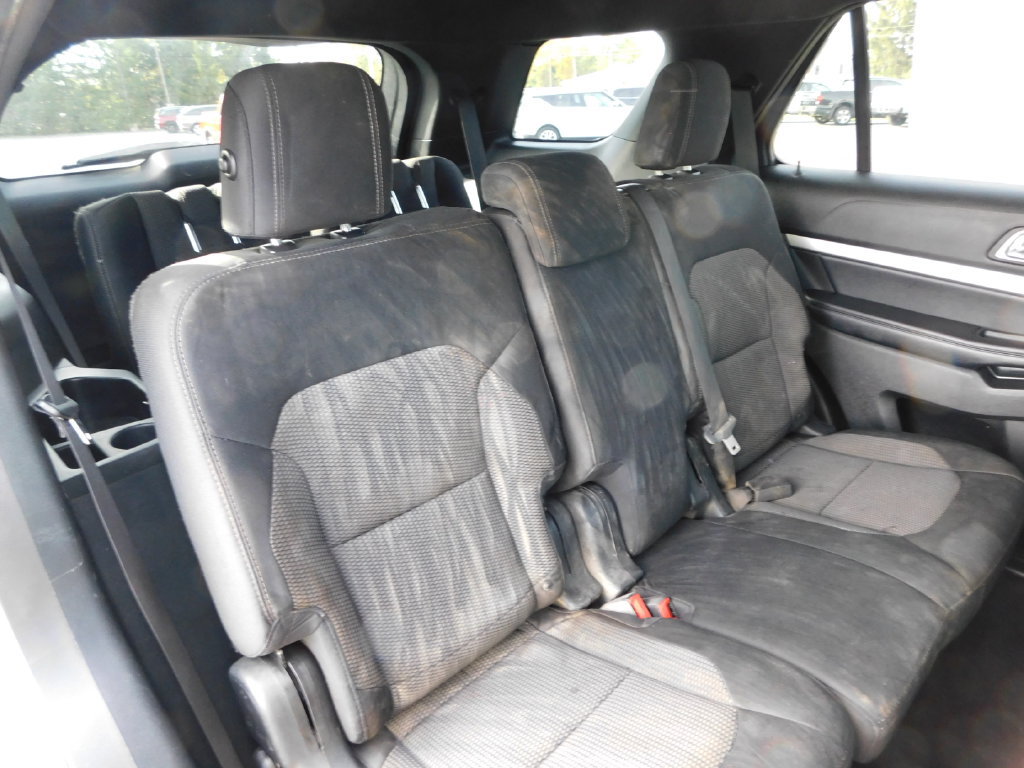 Used 2017 Ford Explorer XLT AWD/4WD image 23