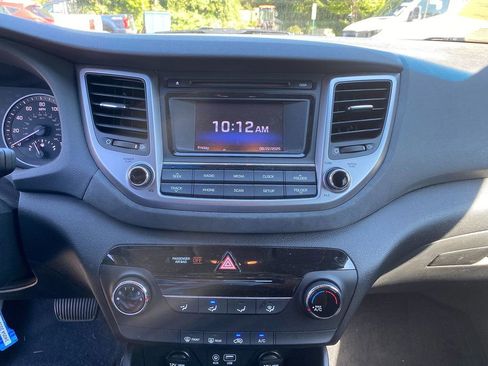 Used 2018 Hyundai Tucson SE AWD/4WD image 18