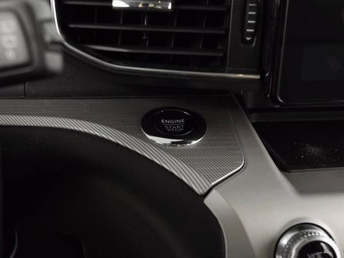 Used 2023 Ford Explorer XLT w/ Equipment Group 202A image 19