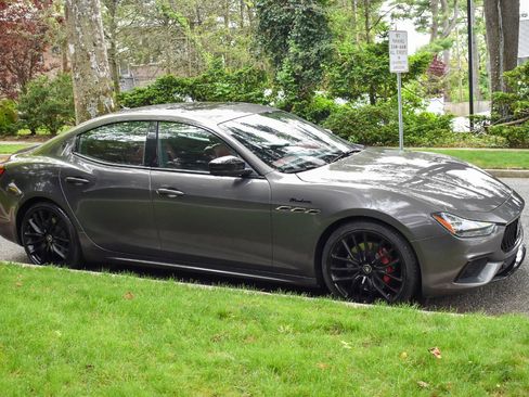 Used 2022 Maserati Ghibli Modena Q4 AWD/4WD image 12
