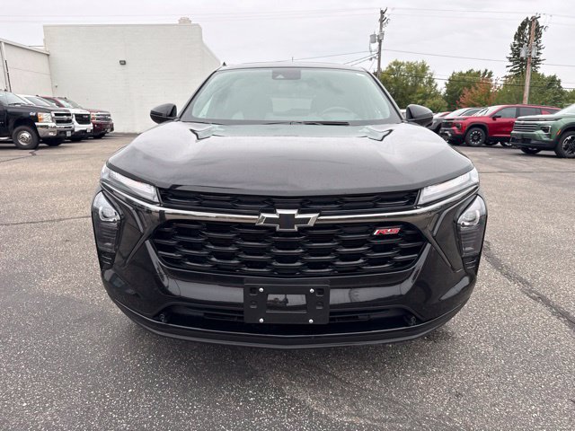 Used 2025 Chevrolet Trax RS w/ Sunroof Package FWD image 8