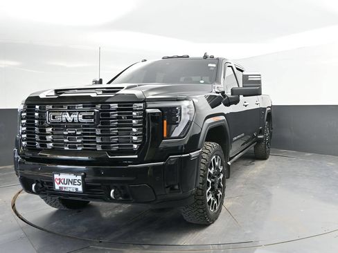 Used 2025 GMC Sierra 2500 Denali Ultimate AWD/4WD image 5
