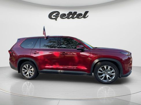 Used 2024 Toyota Grand Highlander AWD image 4
