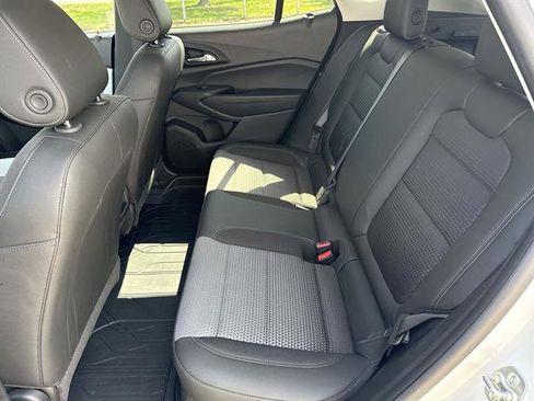 Used 2024 Chevrolet Trax LT w/ Driver Confidence Package image 25