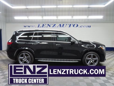 Used 2025 Mercedes-Benz GLS 450 4MATIC image 1