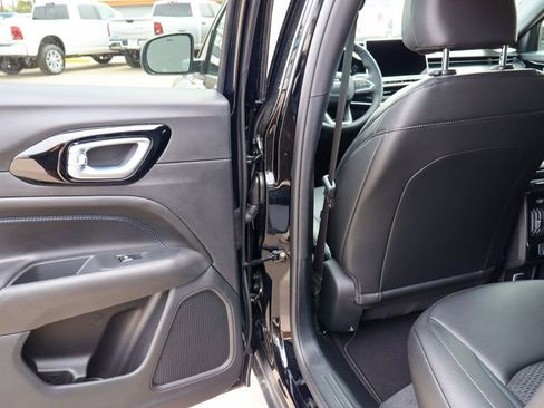New 2026 Jeep Compass Latitude AWD/4WD image 10
