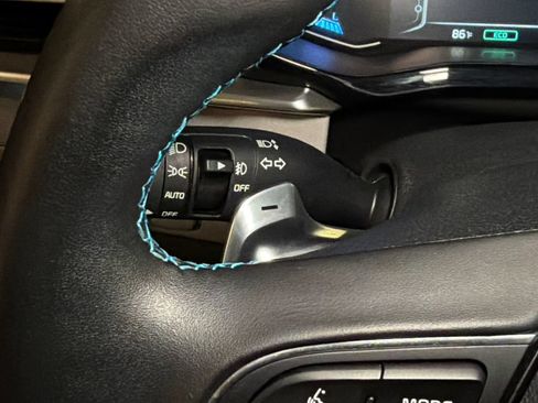 Used 2022 Kia Niro Touring Special Edition FWD image 35