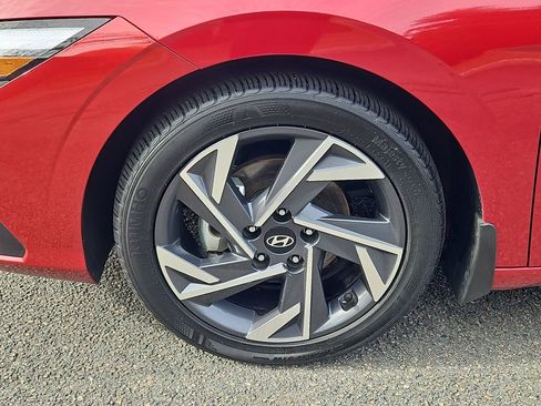 Certified 2025 Hyundai Elantra Sport image 7