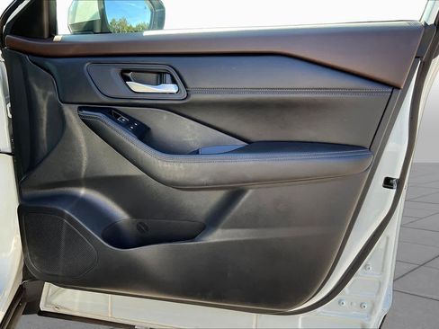 Used 2023 Nissan Rogue SL w/ SL Premium Package FWD image 23