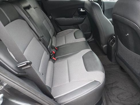 Used 2021 Kia Niro EX w/ Cold Weather Package image 18