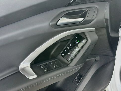 Used 2025 Audi Q5 Premium w/ Convenience Package AWD/4WD image 11