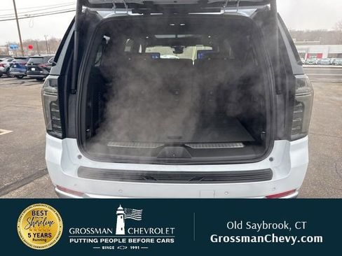 New 2026 Chevrolet Suburban Premier AWD/4WD image 21
