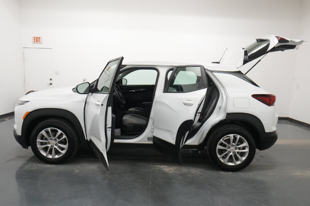 Used 2024 Chevrolet TrailBlazer LS FWD image 20