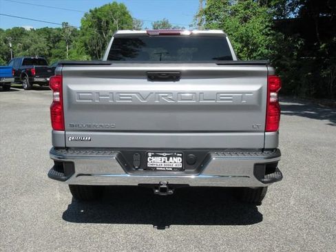 Used 2024 Chevrolet Silverado 1500 LT AWD/4WD image 6