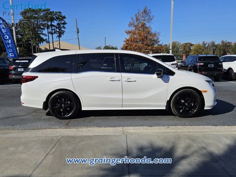 Certified 2024 Honda Odyssey Sport image 6