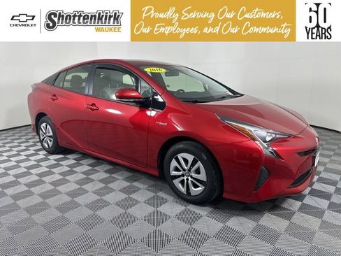 Used 2016 Toyota Prius Three image 1