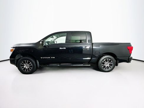 Used 2020 Nissan Titan SV w/ SV Convenience Package image 4
