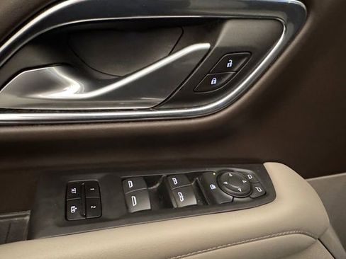 Used 2022 Chevrolet Tahoe Z71 image 5