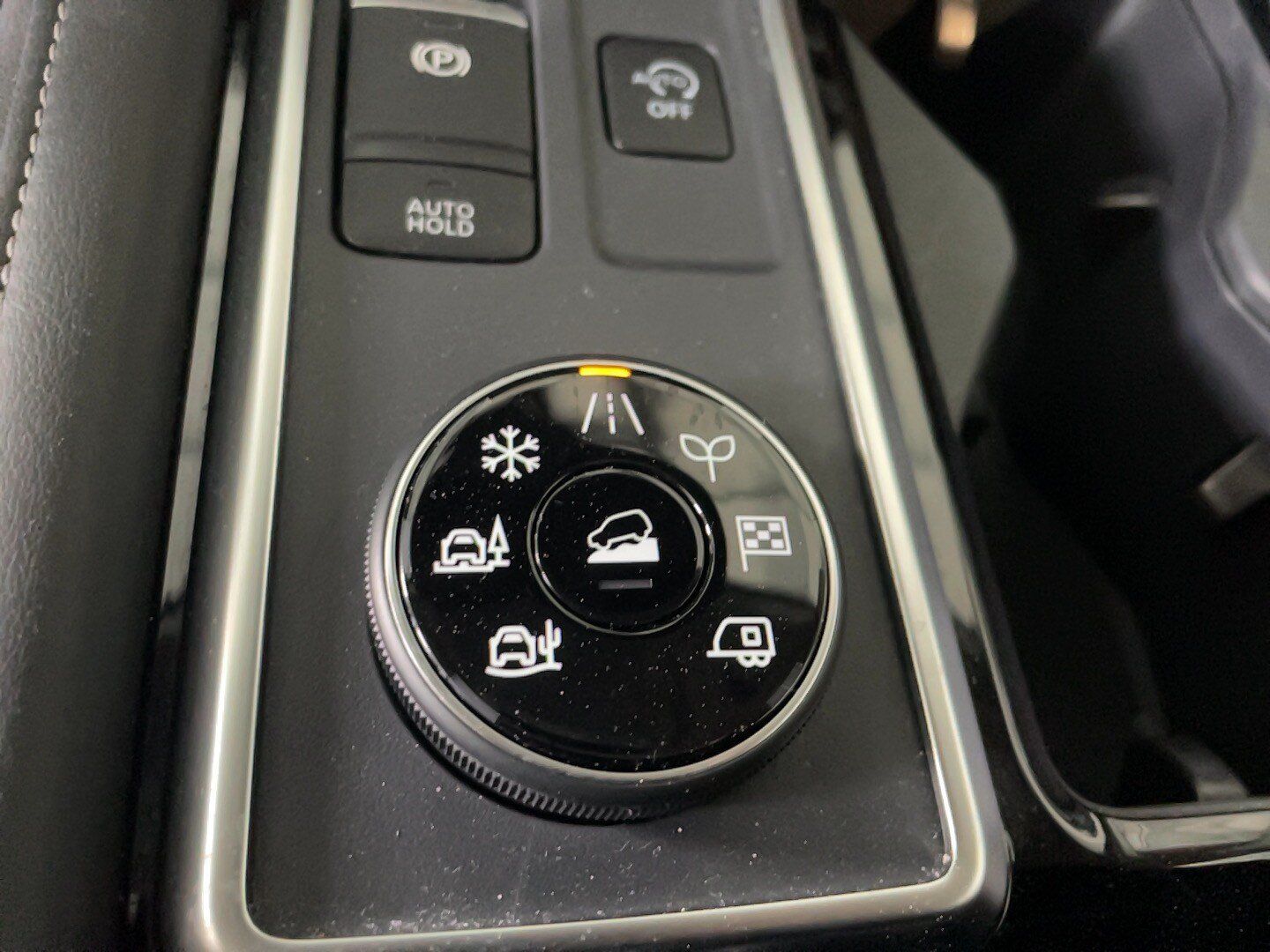 Used 2025 Nissan Pathfinder SL w/ SL Premium Package AWD/4WD image 18