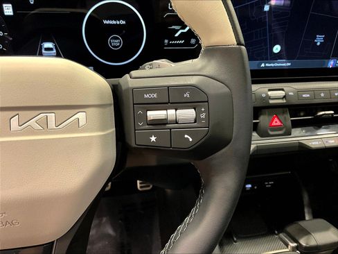 Certified 2025 Kia K4 GT-Line Turbo FWD image 12