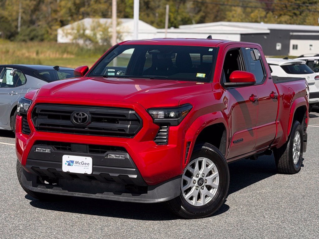 Used 2025 Toyota Tacoma SR5 AWD/4WD image 1