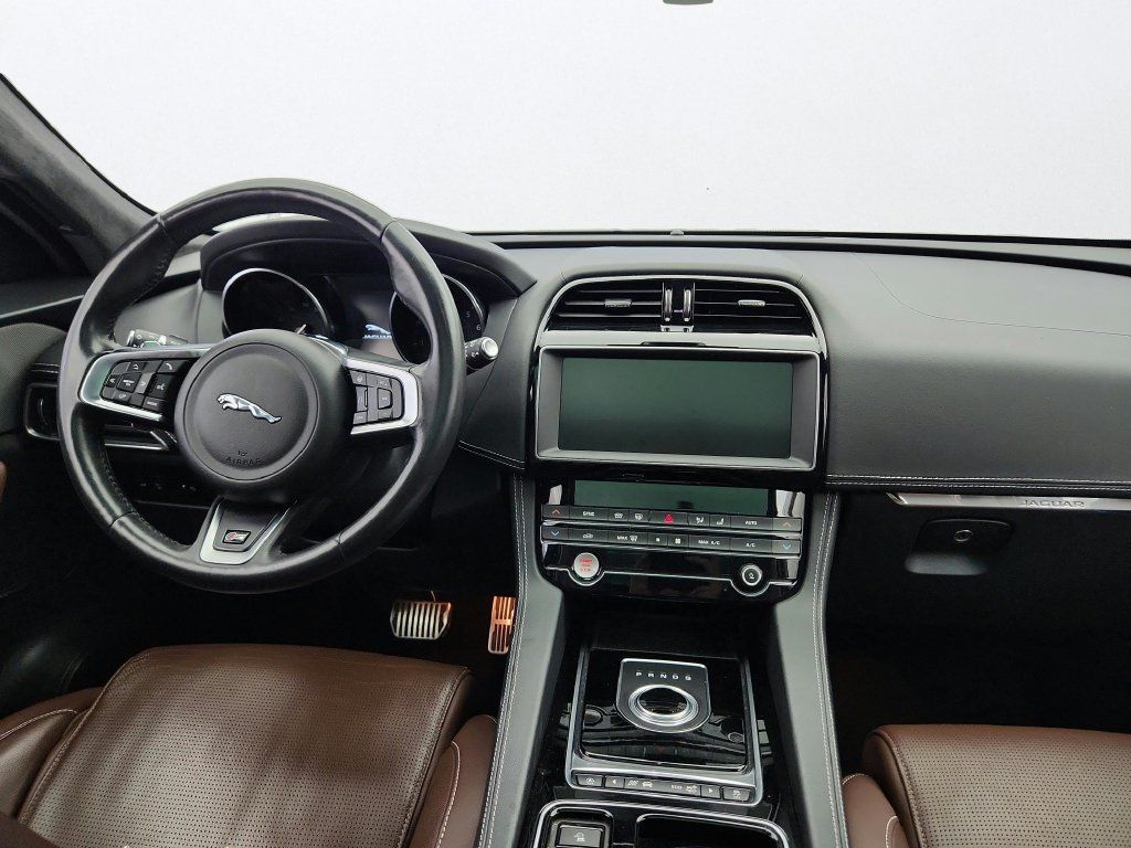 Used 2020 Jaguar F-PACE S AWD/4WD image 26
