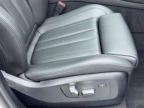 Used 2022 BMW X5 sDrive40i w/ Premium Package image 49