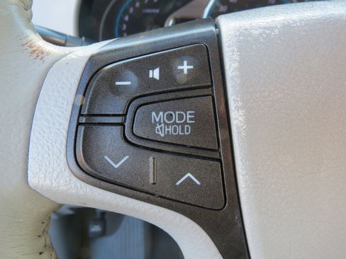 Used 2013 Toyota Sienna Limited image 13