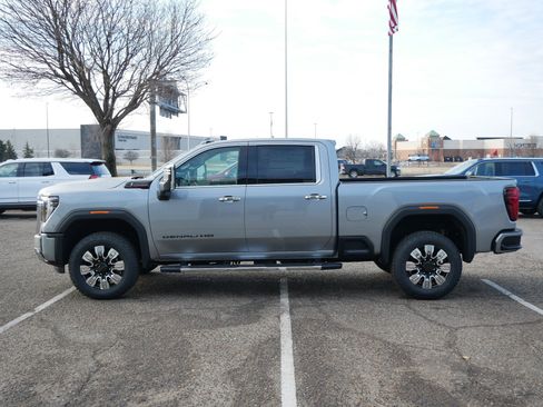 New 2026 GMC Sierra 3500 Denali w/ Technology Package image 4