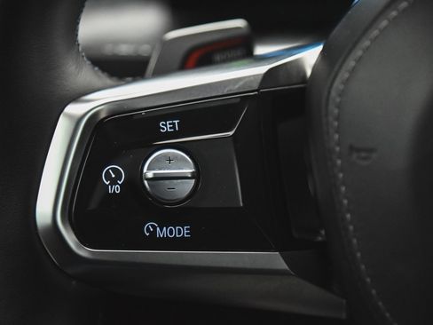 Used 2024 BMW i7 M70 w/ Executive Package image 26