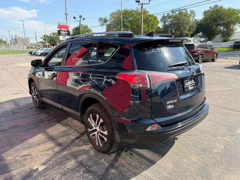 Used 2018 Toyota RAV4 LE w/ All Weather Liner Package AWD/4WD image 5
