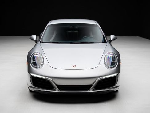 Used 2018 Porsche 911 Carrera RWD image 6