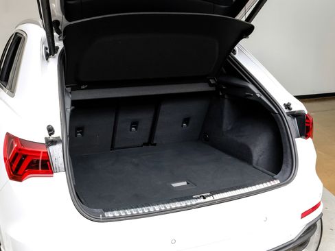 Used 2024 Audi Q3 2.0T Premium w/ Convenience Package image 55