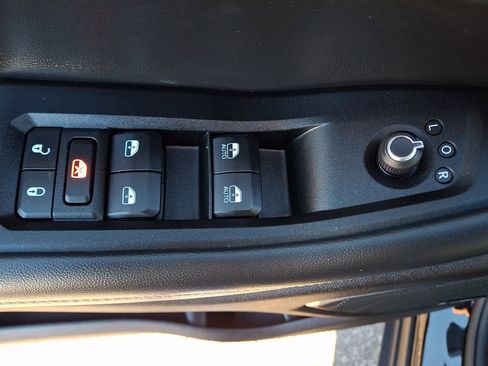 Used 2021 Jeep Grand Cherokee L Limited image 27