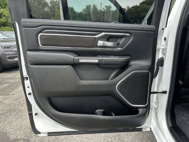 Used 2023 RAM 1500 Laramie AWD/4WD image 17