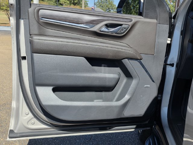 Used 2023 GMC Yukon XL Denali w/ LPO, Floor Liner Package RWD image 17