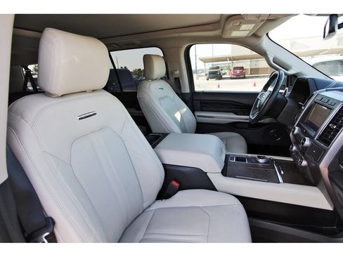 Used 2020 Ford Expedition Max Platinum RWD image 28
