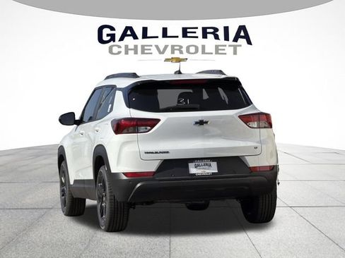 New 2026 Chevrolet TrailBlazer LT w/ Midnight Edition FWD image 5