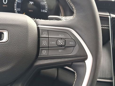 Certified 2023 Jeep Grand Cherokee L Laredo image 18