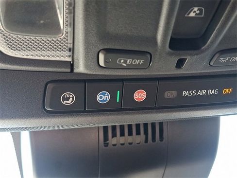 Used 2022 Chevrolet Silverado 1500 ZR2 w/ Technology Package image 24